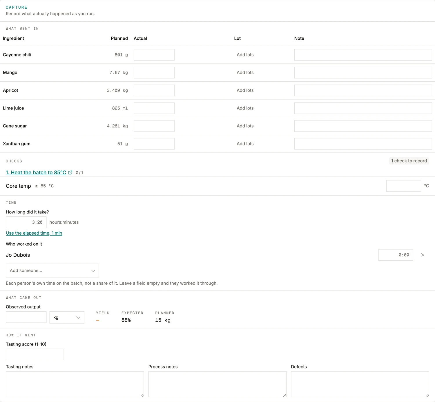 The capture block on a running batch in BatchDash: planned against actual for every ingredient with its lots, the check still to record, the time per person, the observed output against the expected yield, and the tasting notes.